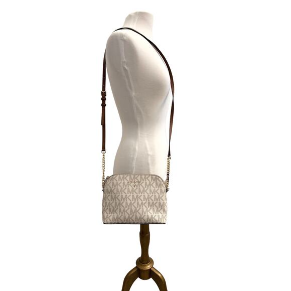 Michael Kors Classic Cream Logo Monogram Crossbody Gold Chain Shoulder Luxury - Picture 2 of 10